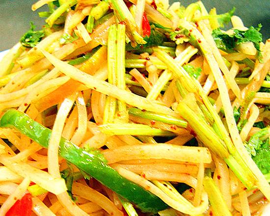 Shredded Potato (炝拌土豆丝)